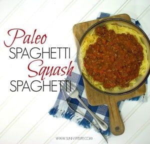 Healthy Paleo Spaghetti Squash Spaghetti Recipe -- This looks so good and so easy!